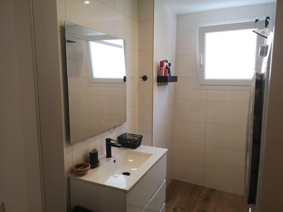 New Alexandra Apartment, 2 Min 40 Sec From Beach 라 마타 외부 사진